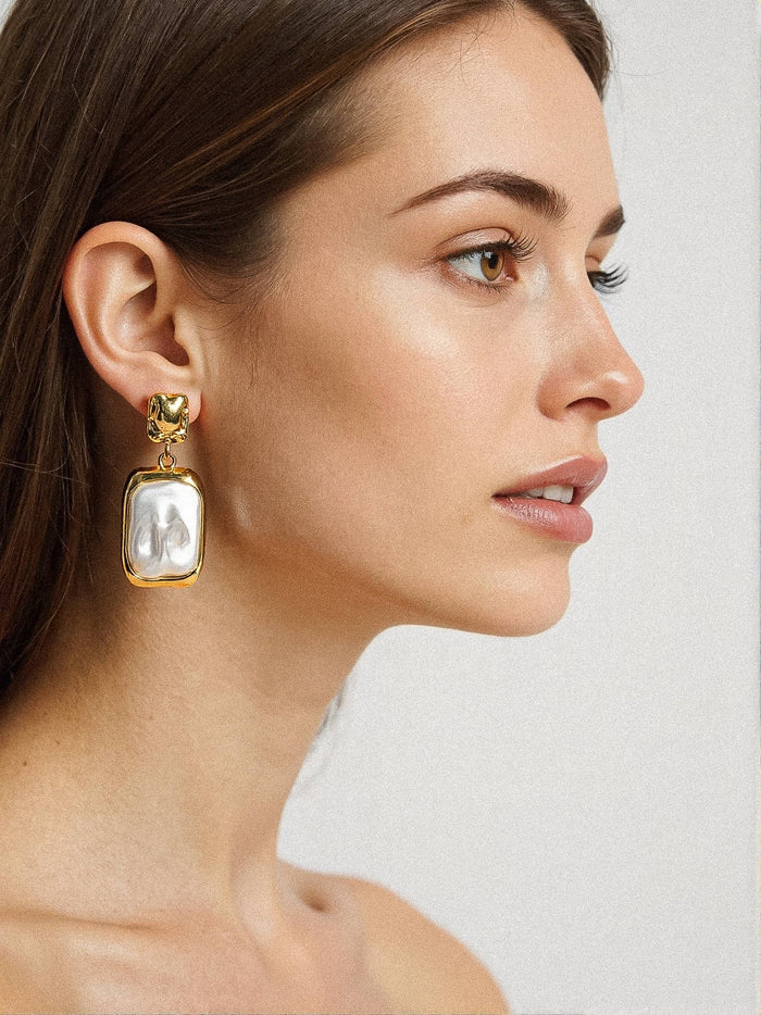 Jacques 18K Gold Non-Tarnish Square Pearl Earring