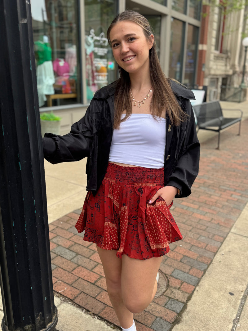 Stylish summer look featuring Bandana Print Smocked Waistband Flare Shorts for Summer Style, perfect for sunny days.