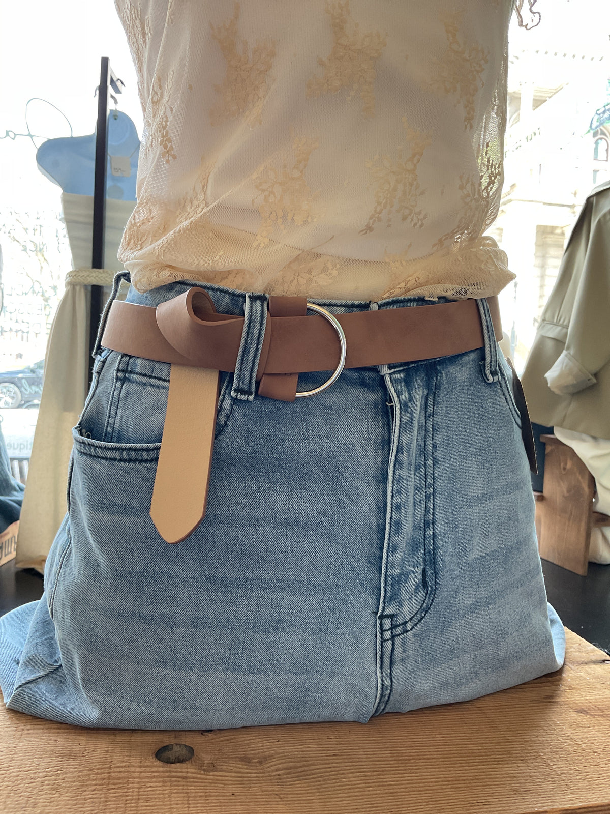 Belt with Circular Belt Buckle