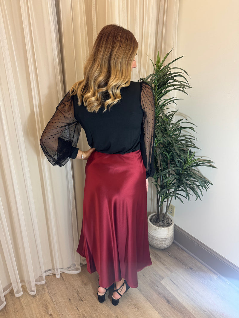 Top with detailed Laced Sleeves