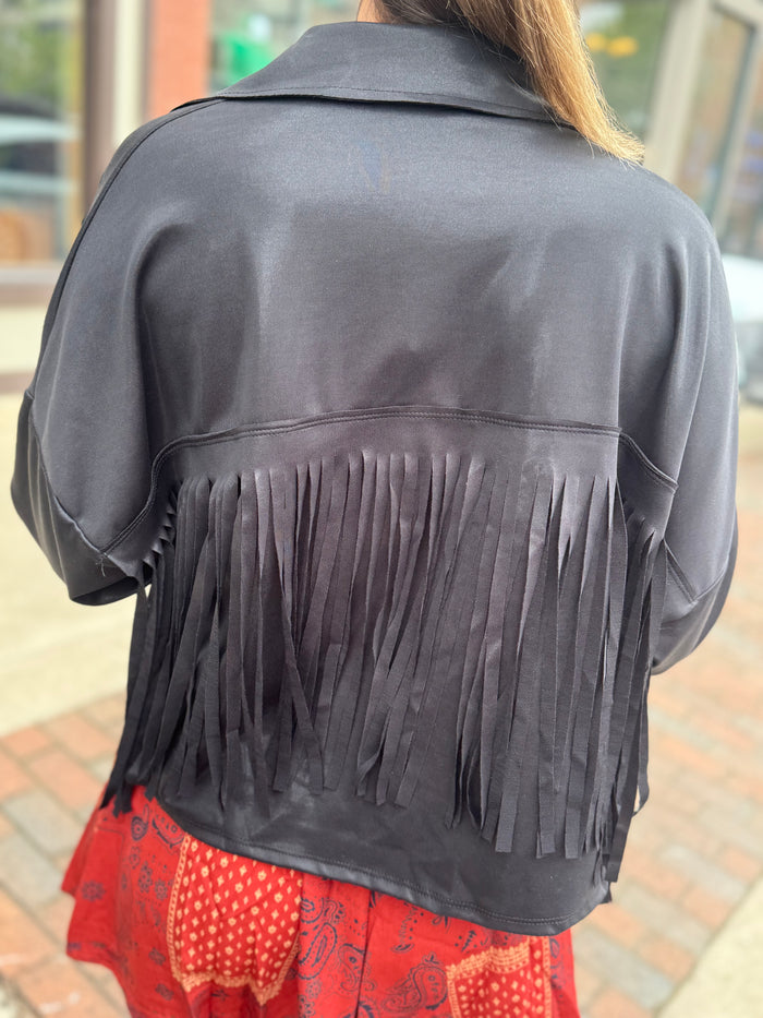 Fringe Details Loose Fit Jacket Black for Effortless Style showcases stylish fringe and a relaxed fit, perfect for layering.