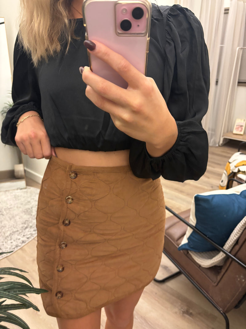 Quilted Button-Front Mini Skirt – Warm Caramel Brown