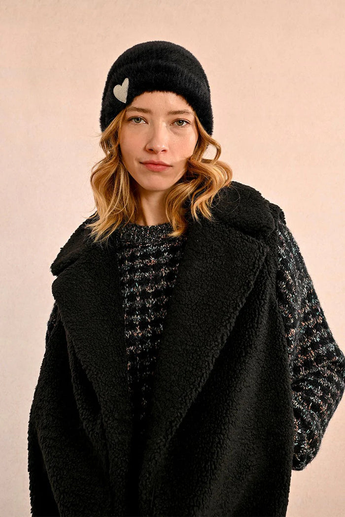 Textured Heart Beanie for Stylish Winter Warmth