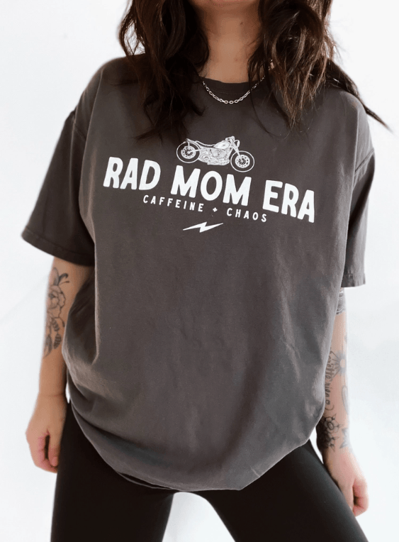 Rad Mom Era Graphic T-shirt - Smoky Gray