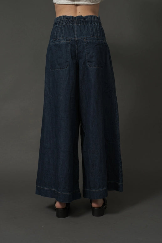 Yoka Pintuck Wide Leg Denim Pants for Effortless Style